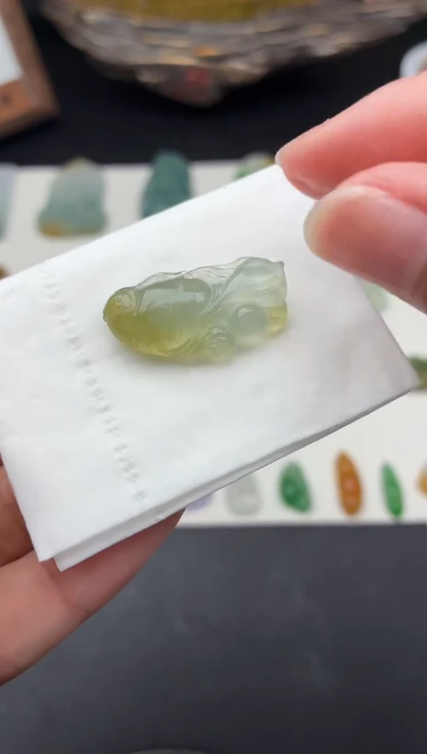 未镶嵌定制翡翠