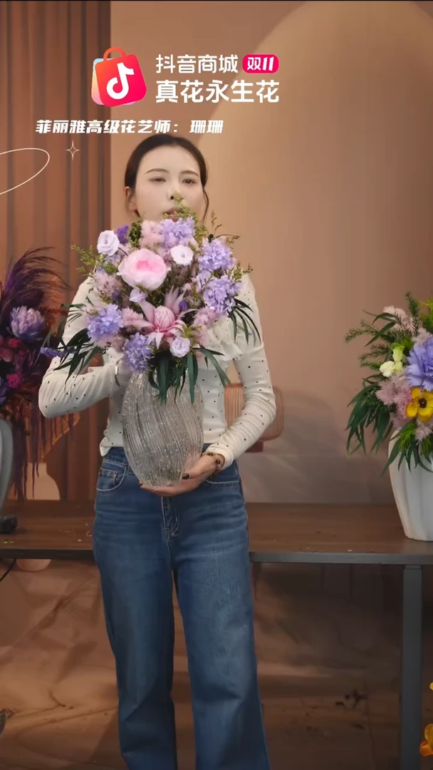 有机玻璃图片款式：花+花瓶一整套