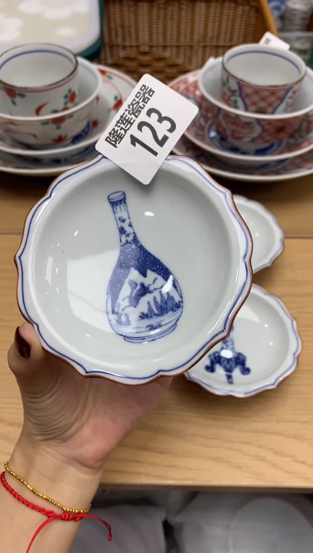 瓷片瓷器之美，尽在隆莲。