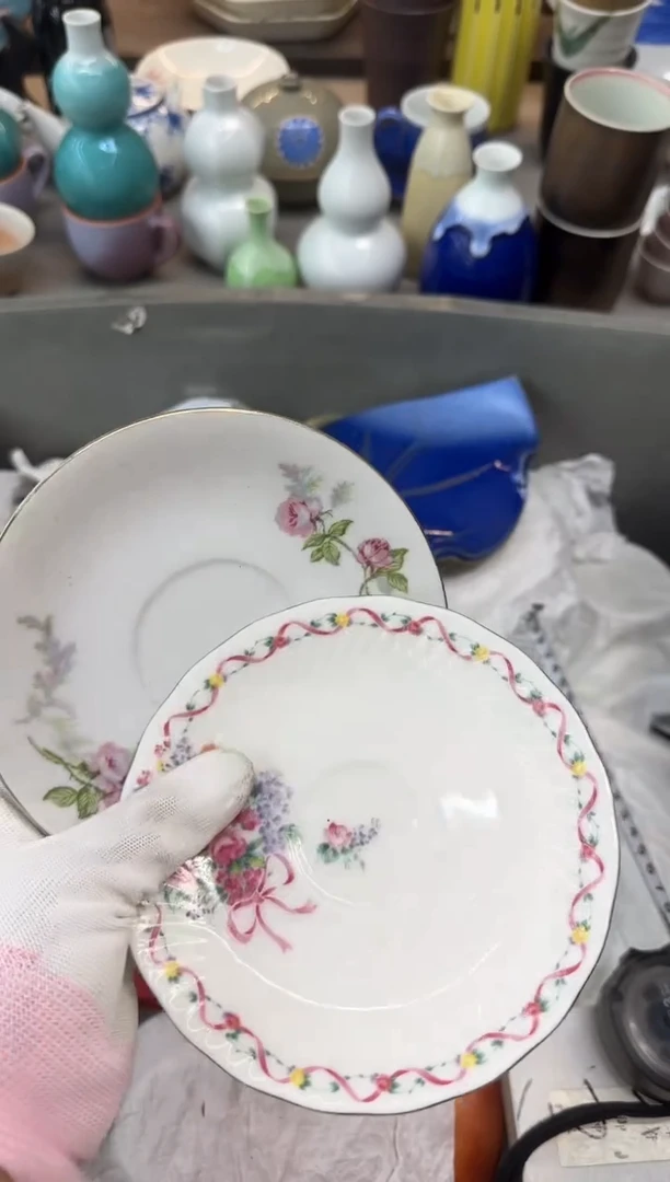 瓷片达**咪瓷器瓷器瓷器瓷器z