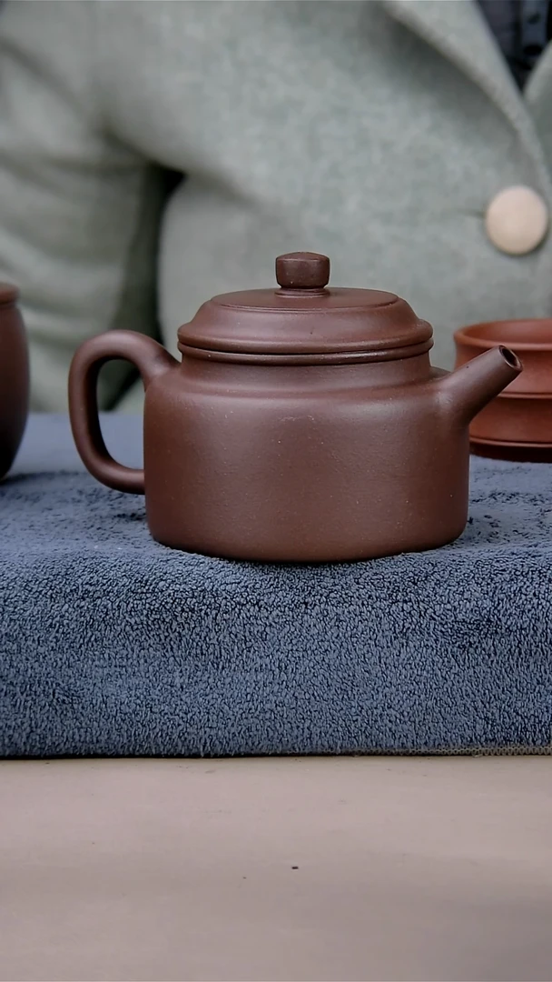 【闪购商品】紫砂茶壶230的中底草清