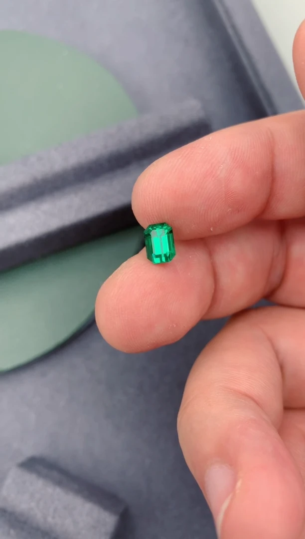 裸石祖母绿1.05ct 祖母绿
