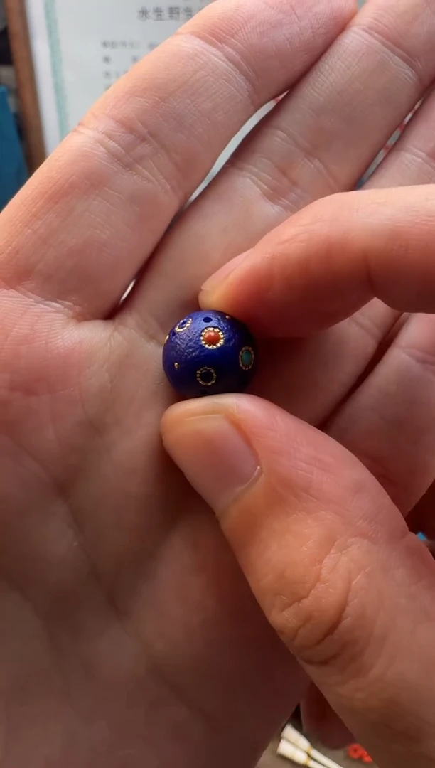 树脂制品?****ぴ雕刻圆珠配饰