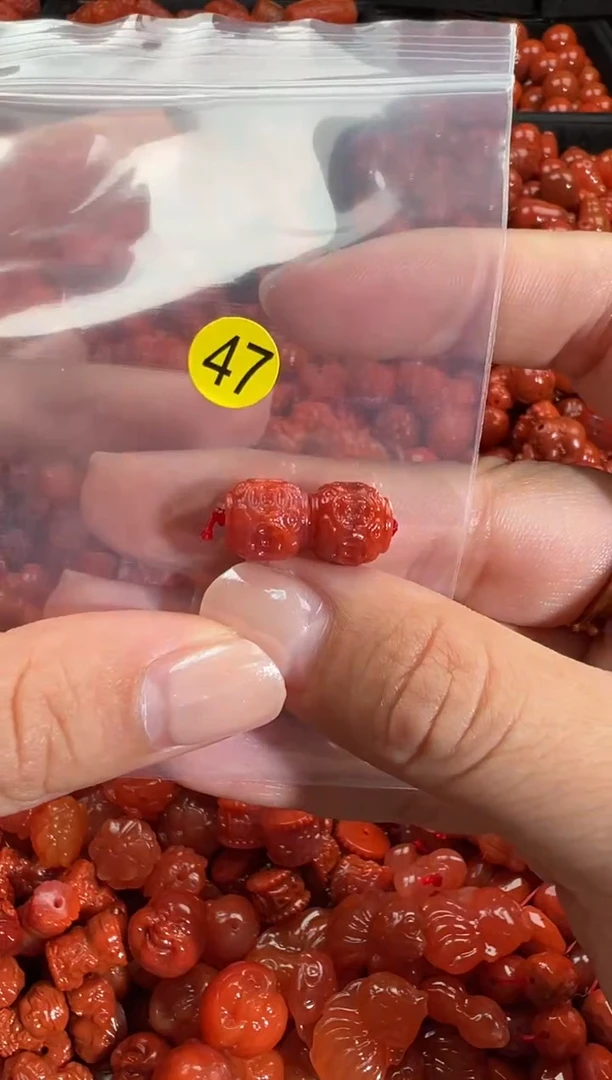 颈饰未镶嵌南红玛瑙1