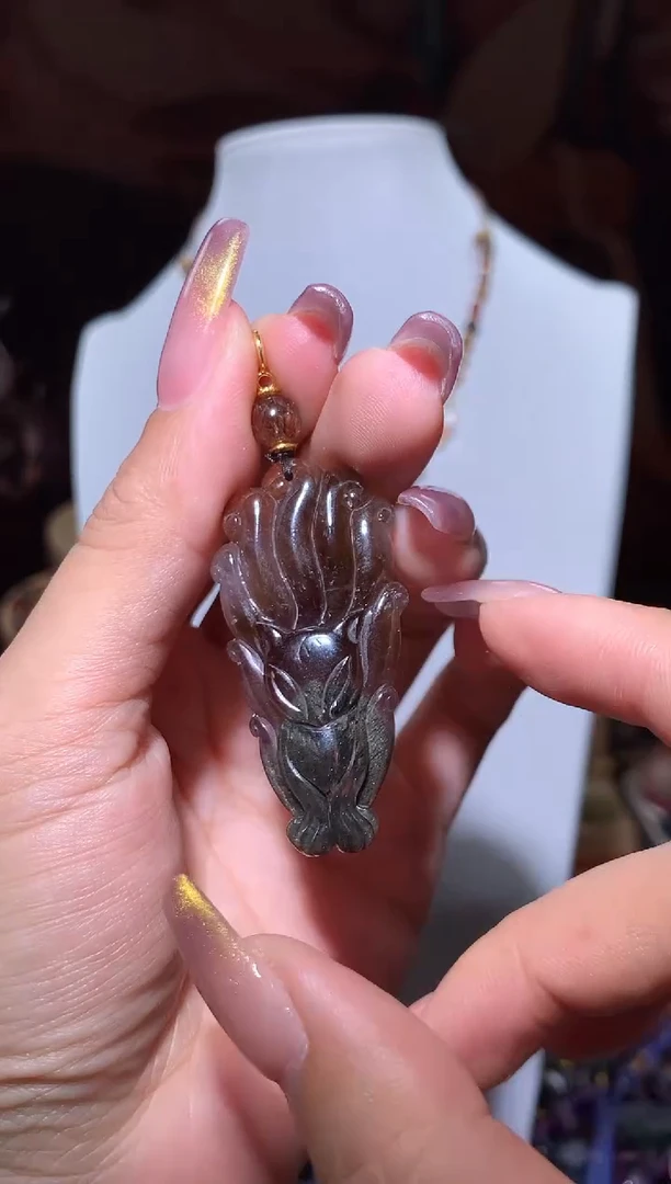 未镶嵌颈饰水晶极光凤九吊坠中