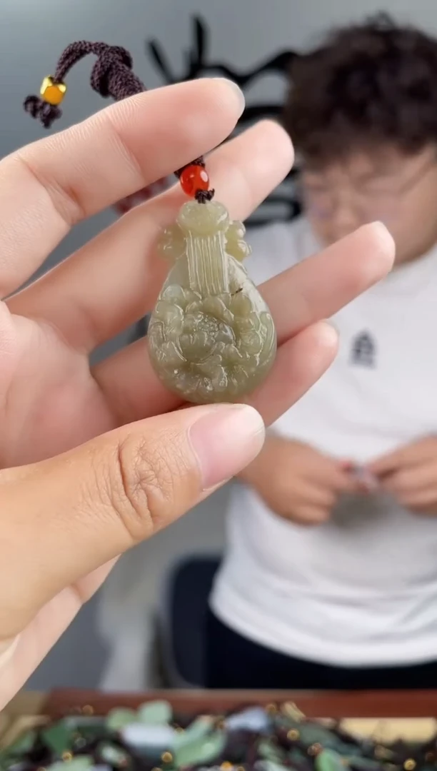 和田玉未镶嵌颈饰拍一发一，多样性发货