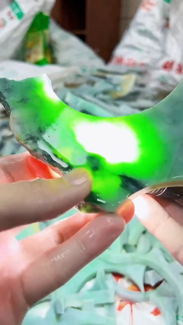 翡翠裸石缅甸翡翠A货文6936