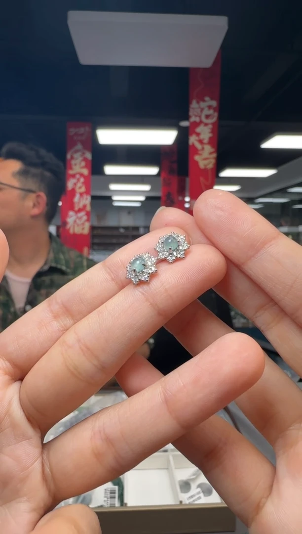【闪购商品】翡翠耳饰银S925镶嵌翡翠耳钉
