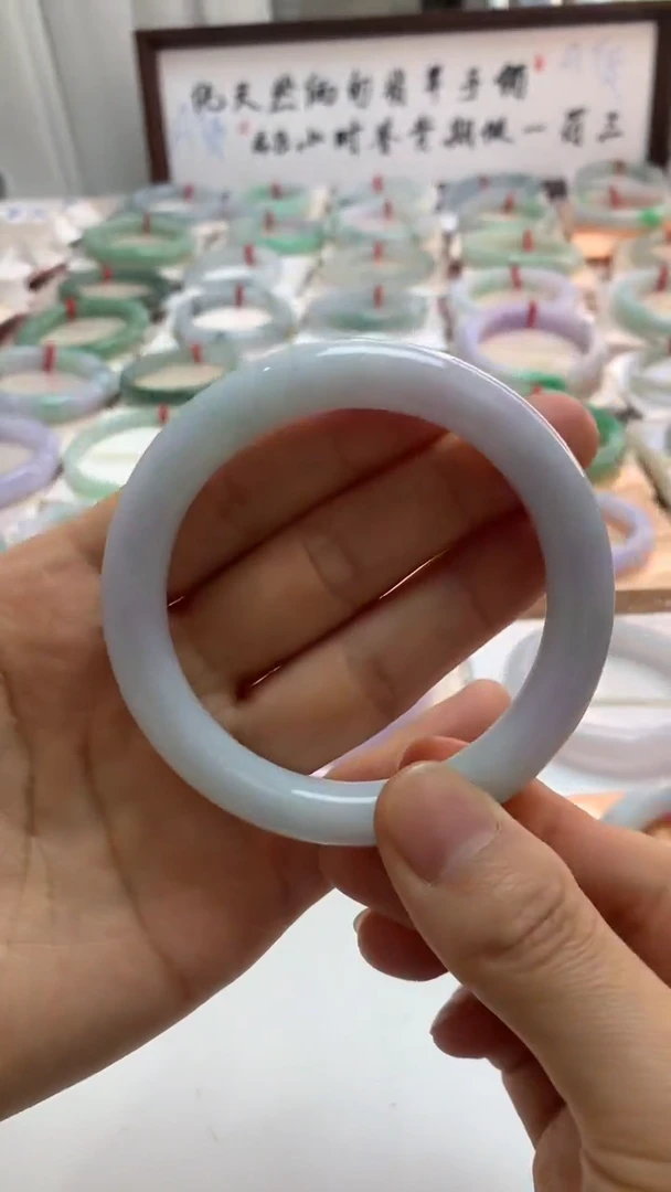 未镶嵌手镯翡翠56牛奶底圆条春彩