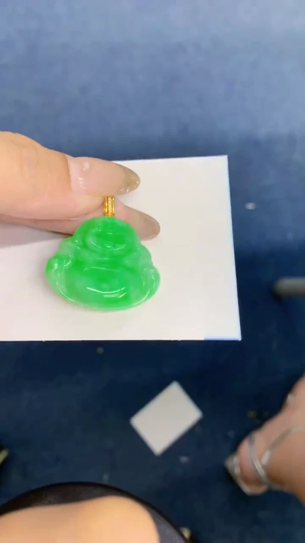 翡翠18K金镶嵌颈饰           1