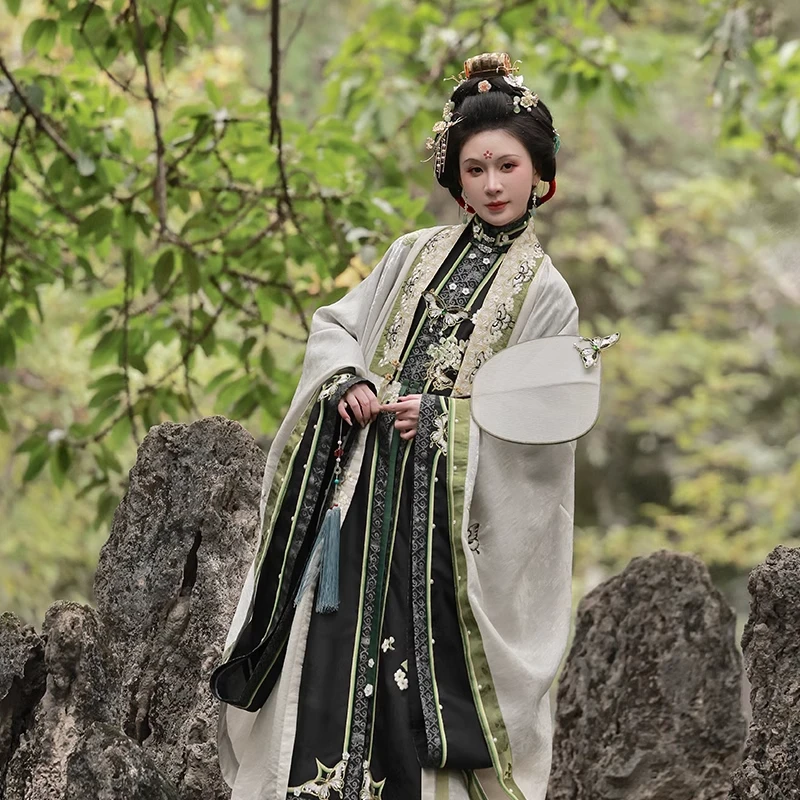 瞳莞原创明制花间游蝶竖领直领对襟广袖长衫走秀款绣花披风新款