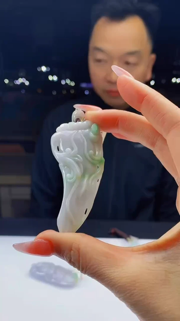 颈饰未镶嵌翡翠天然A货翡翠