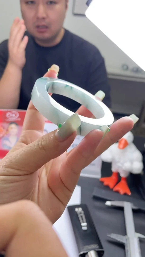【闪购商品】定制翡翠手镯未镶嵌手镯DDQ/发一件