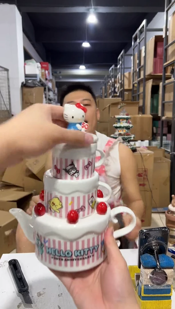 瓷片原盒kt猫50周年茶壶套组