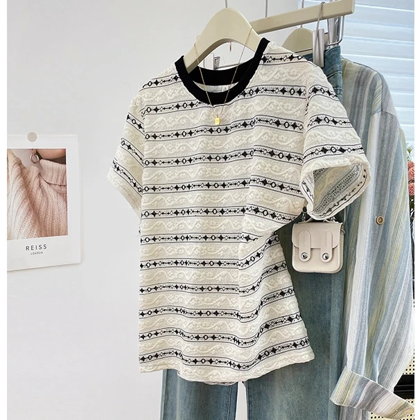 卡莲格/大码T恤女2025夏装设计感镂空短袖透气服洋气条纹显瘦上衣