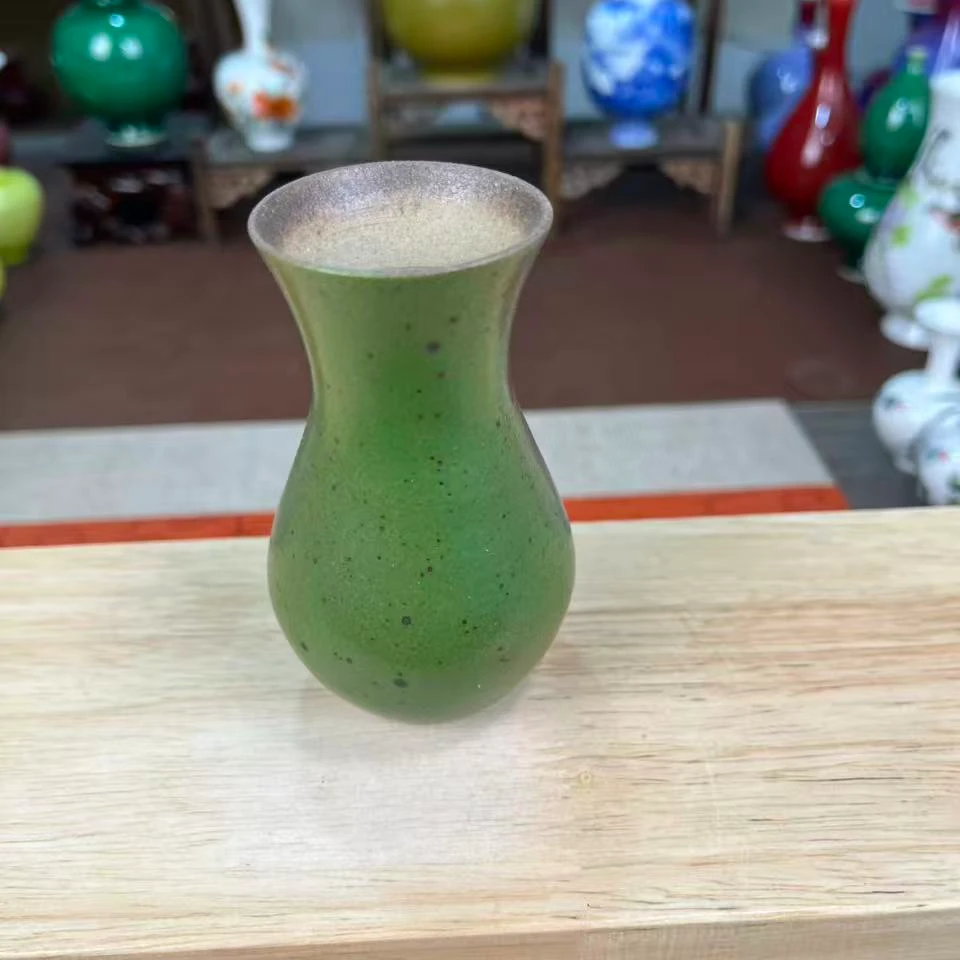 景德镇复古绿手工福桶