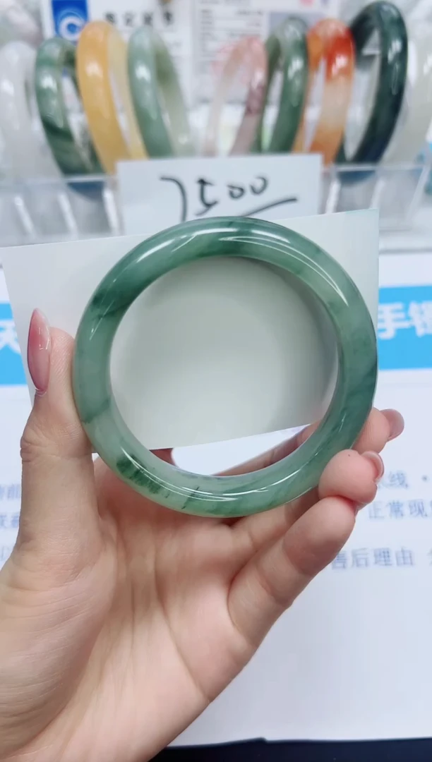 石英质玉手镯未镶嵌64/55.3