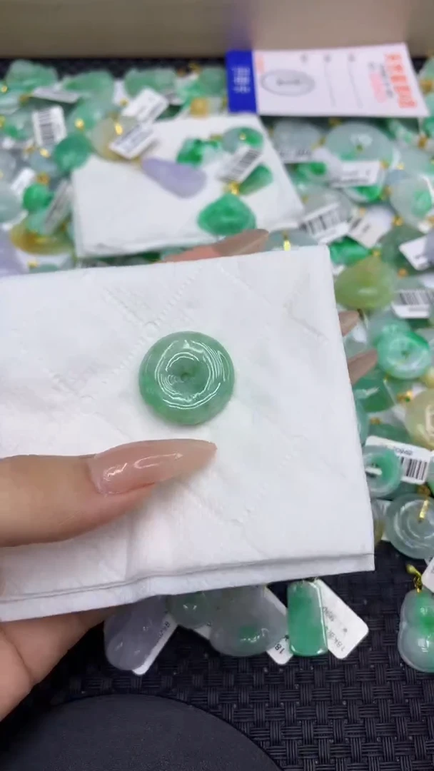 翡翠未镶嵌颈饰11111111