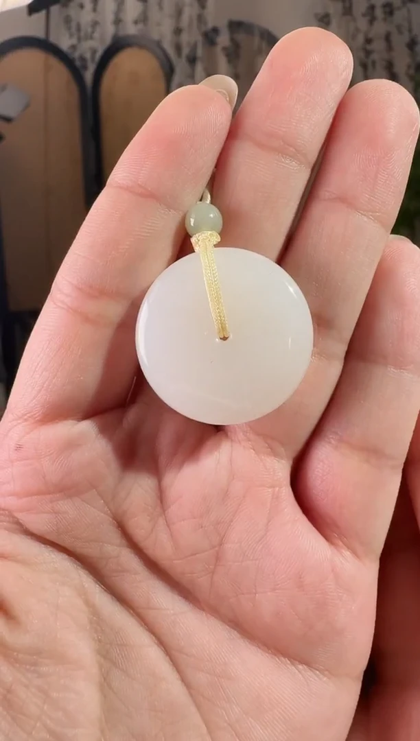 颈饰未镶嵌和田玉白玉平安扣