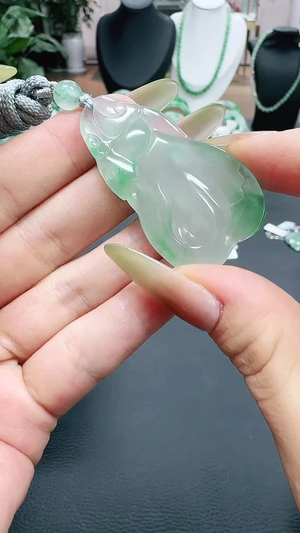 未镶嵌1石英质玉（非洲翠）/8677