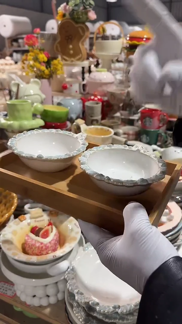 陶瓷2个松鼠小碗 微瑕凑满20元包邮