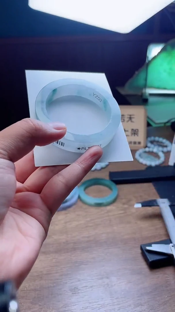 定制翡翠手镯未镶嵌M****i定制