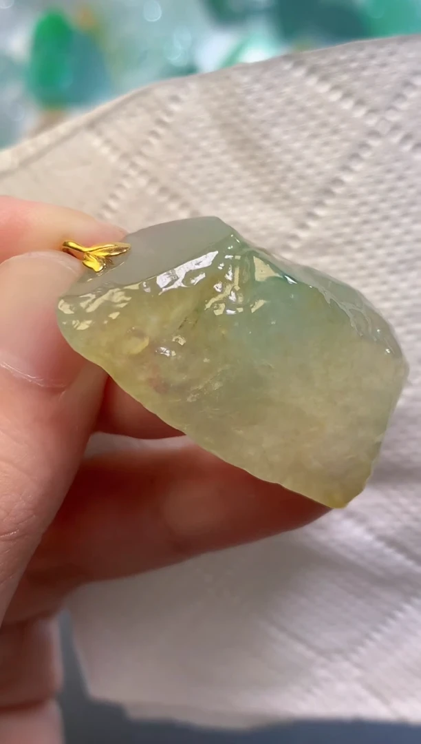 颈饰未镶嵌翡翠