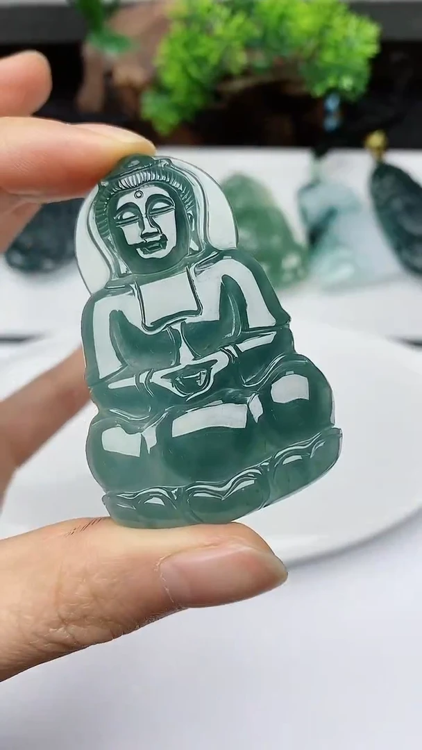 【闪购商品】翡翠颈饰未镶嵌