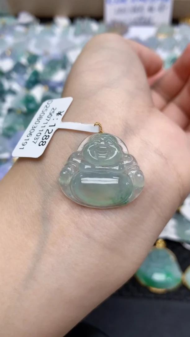翡翠18K金镶嵌颈饰天然缅甸A货翡翠