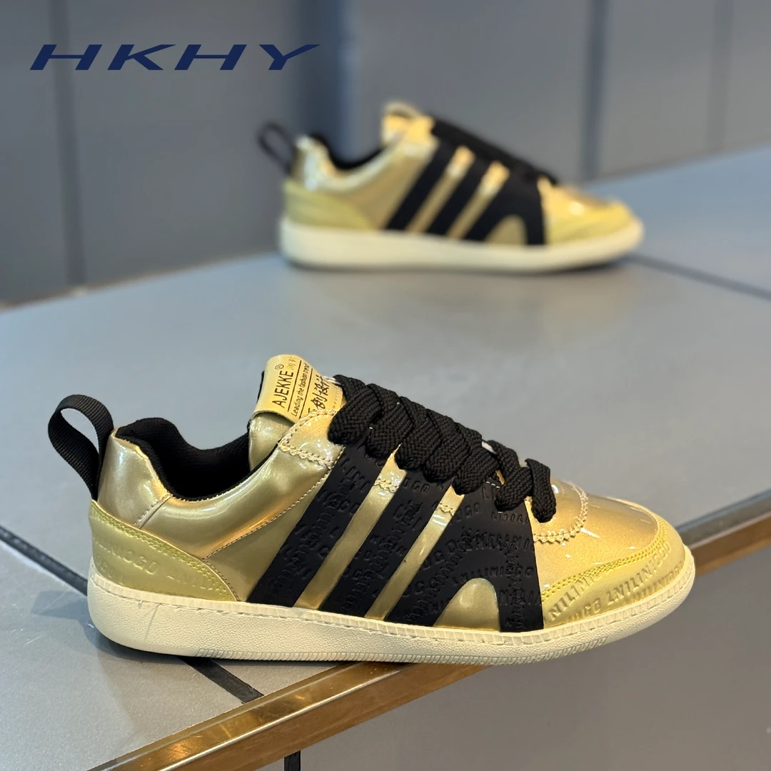 HKHY男鞋时尚运动潮流条纹漆皮亮面百搭软底软面舒适男士休闲鞋