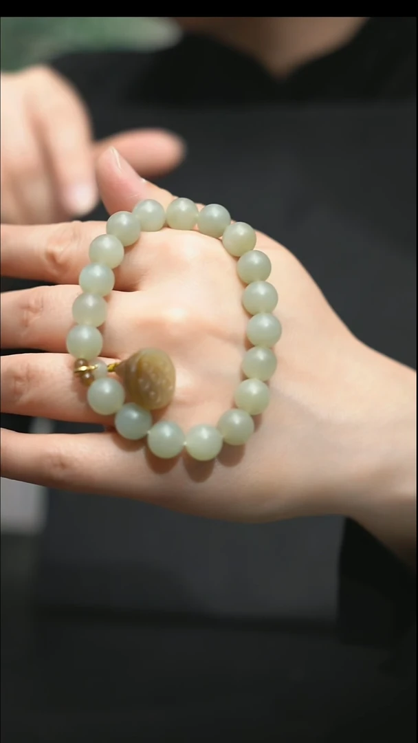 颈饰未镶嵌和田玉10mm子青白