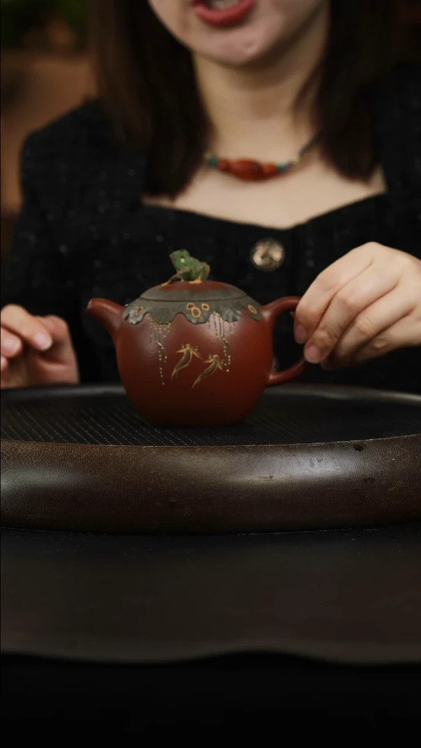 茶壶紫砂49 荷塘月色 红皮龙