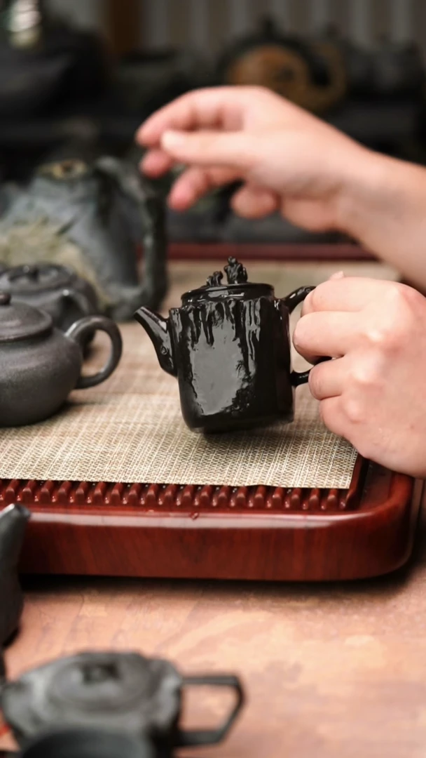 归玉堂冰碛岩重工雕刻观山壶200ｃｃ