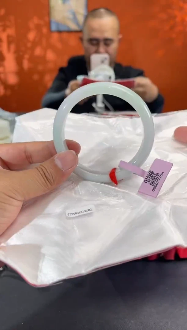 未镶嵌手镯翡翠4  61