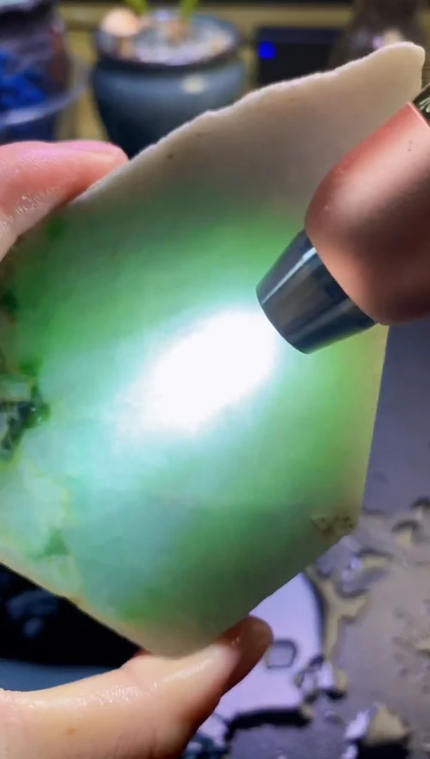 翡翠未镶嵌颈饰天然翡翠014