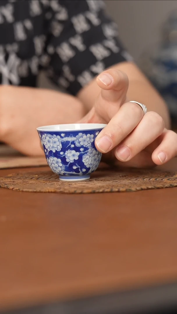 杯尚镇雅器青花冰梅