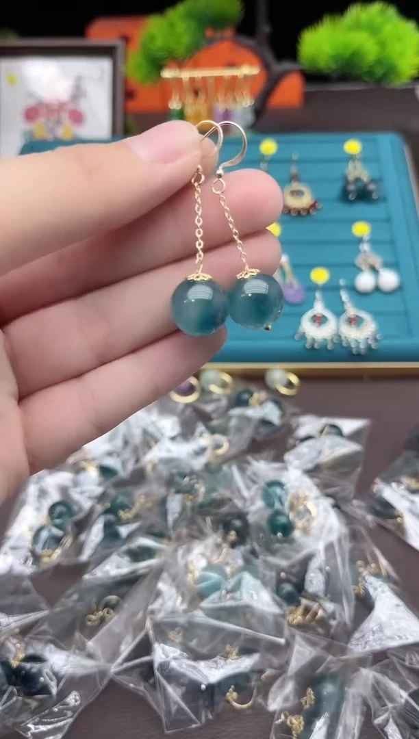 【闪购商品】玛瑙/玉髓耳钉银S925镶嵌老蓝水单珠