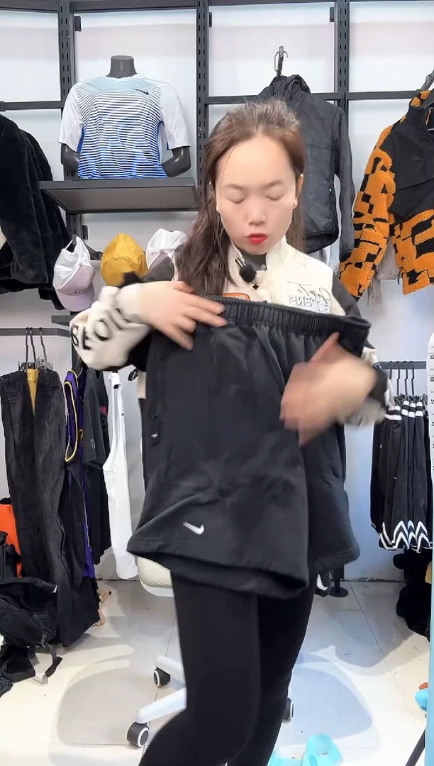 2284  编码  瑕疵直播间过款为准 尺码185