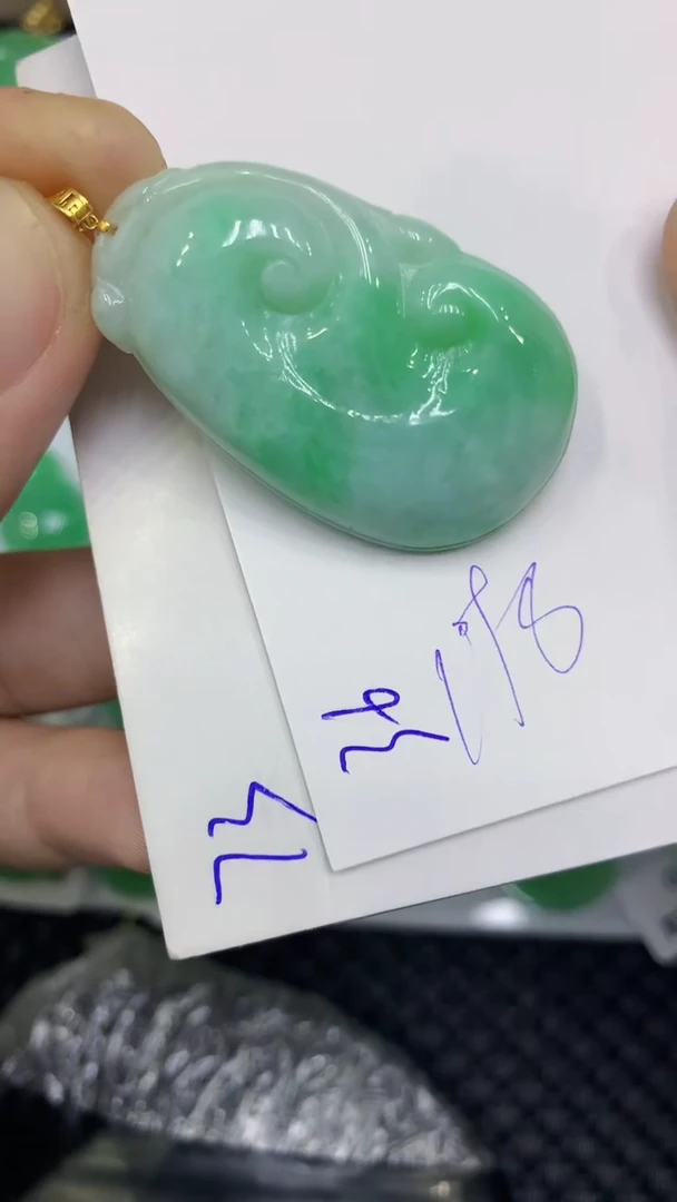 颈饰18K金镶嵌翡翠翡翠1111111