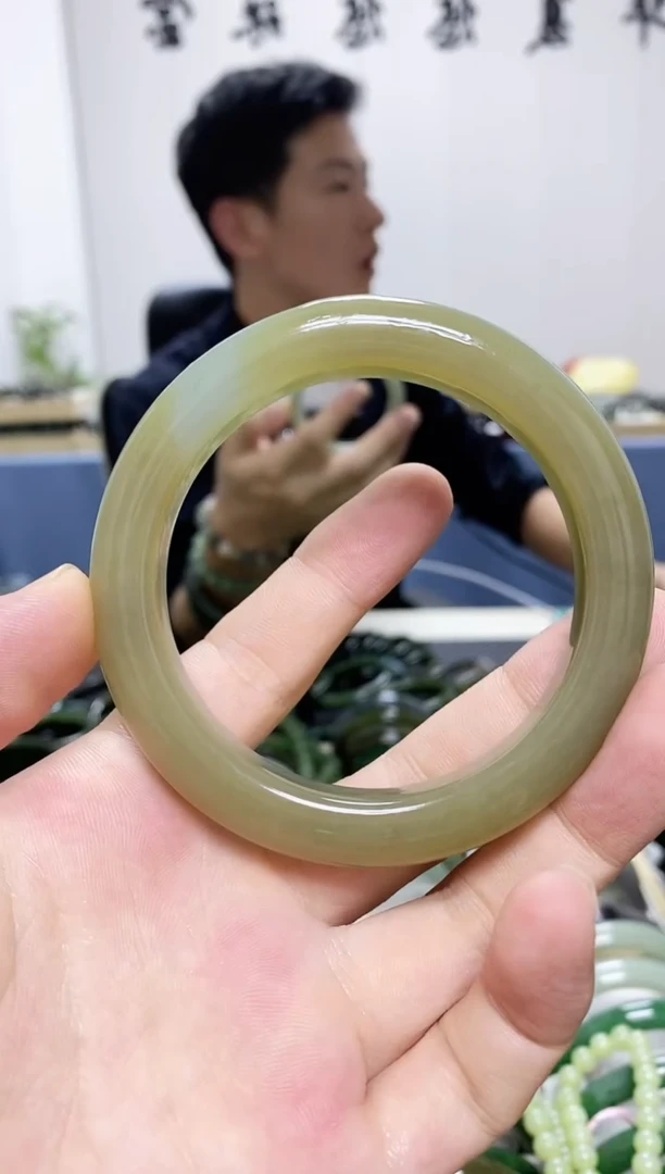 和田玉手镯未镶嵌60