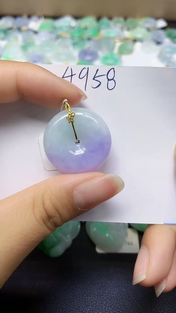 翡翠18K金镶嵌颈饰 天然缅甸翡翠A货