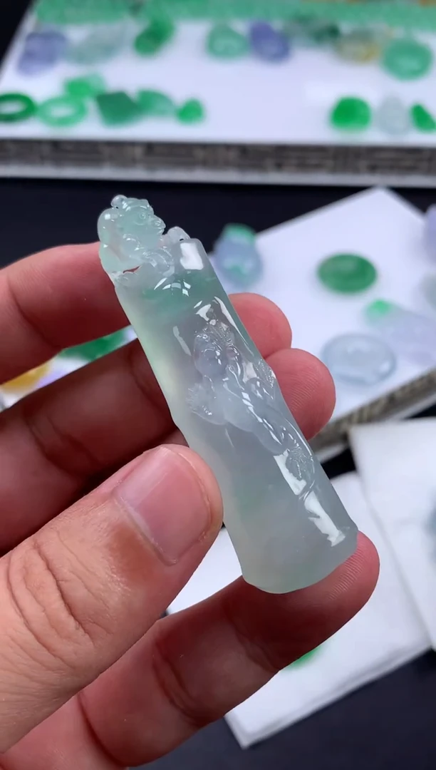 未镶嵌定制翡翠翡翠