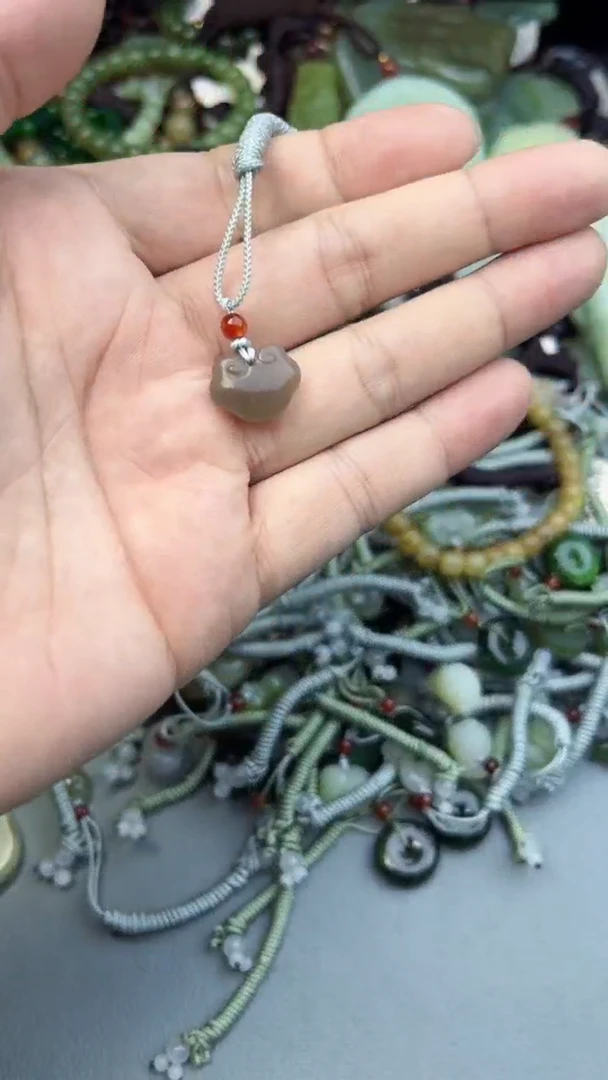 颈饰未镶嵌和田玉多样性发货拍一发一