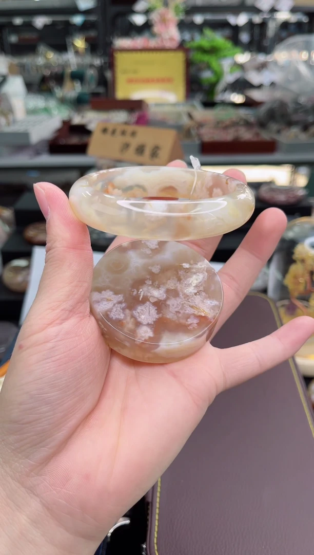 【闪购商品】石英质玉手镯未镶嵌61圈口（赠品镯心）3682310