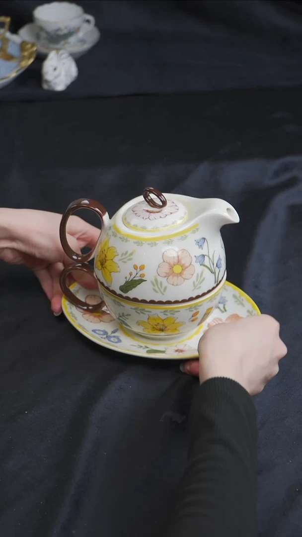 骨瓷婷婷中古器物如图所示73