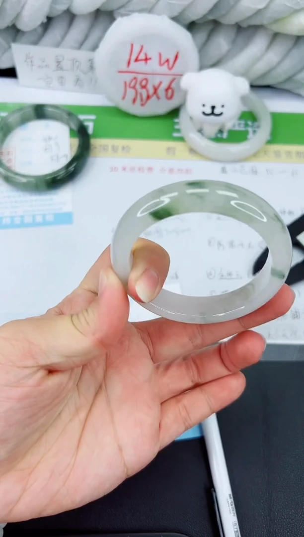 【闪购商品】石英质玉手镯未镶嵌565-55.1