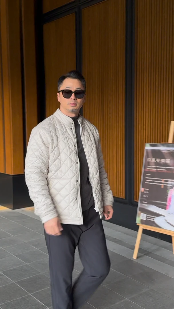 男士立领绗缝棉服