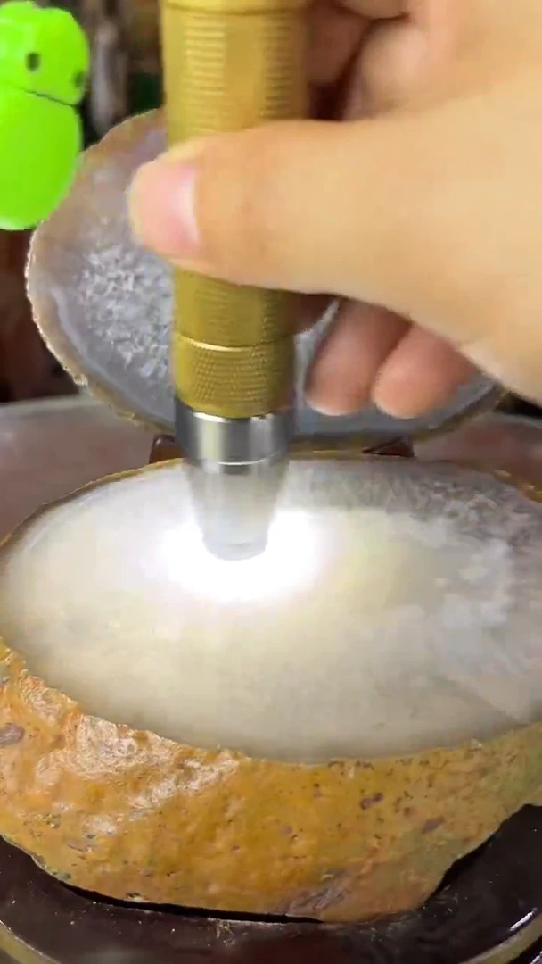 缅甸天然玛瑙摆件