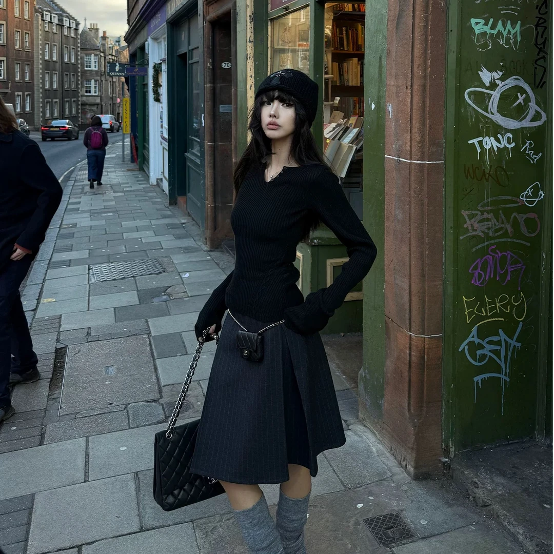 通勤简约轻熟风V领纽扣针织衫秋冬百搭修身显瘦黑色长袖打底上衣