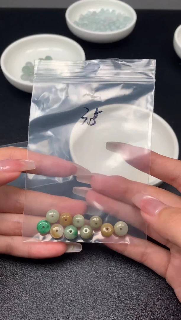 翡翠散珠小**玉天然缅甸翡翠鼓珠微瑕